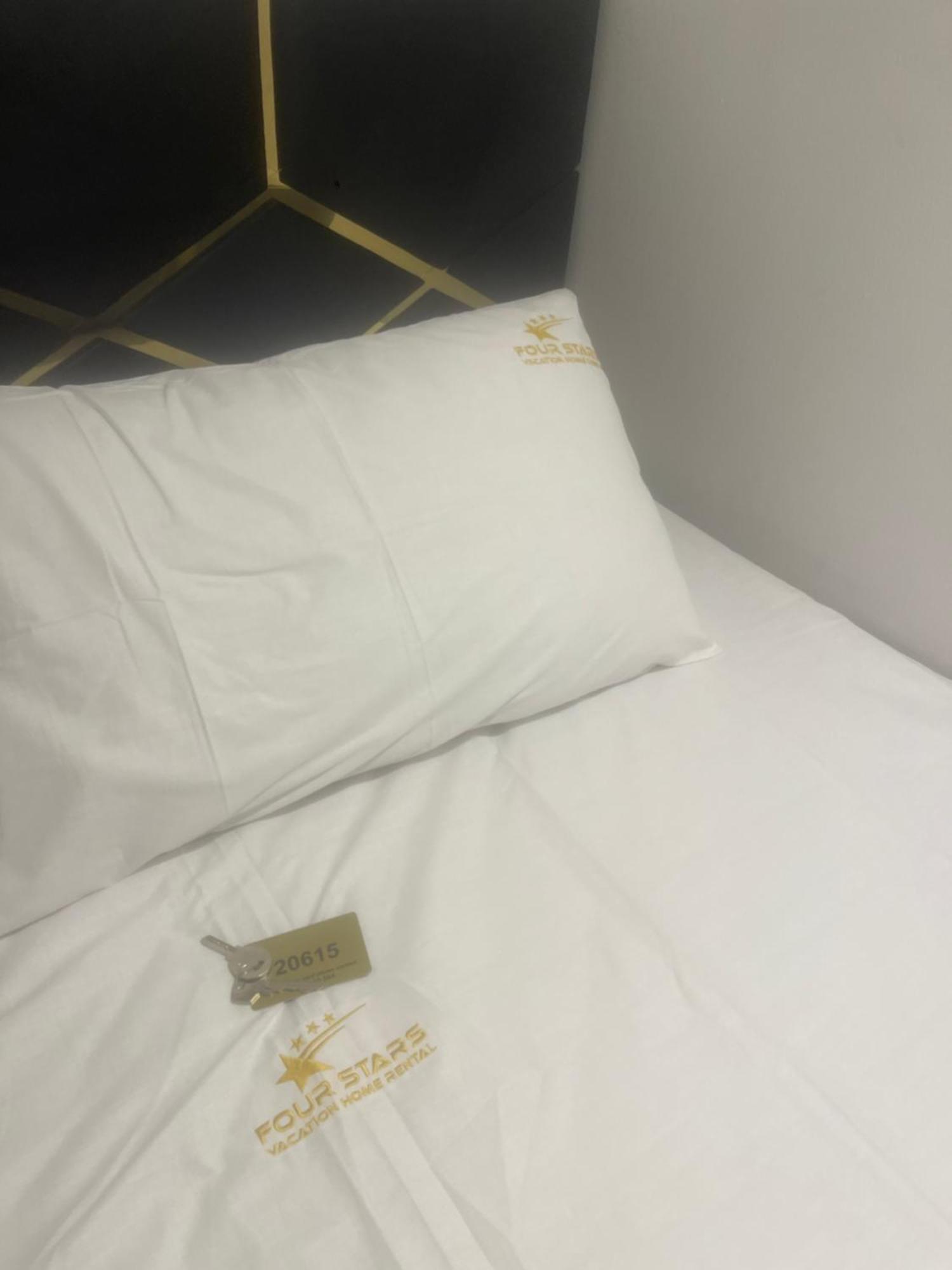 Four Stars Hostel Dubai Eksteriør billede