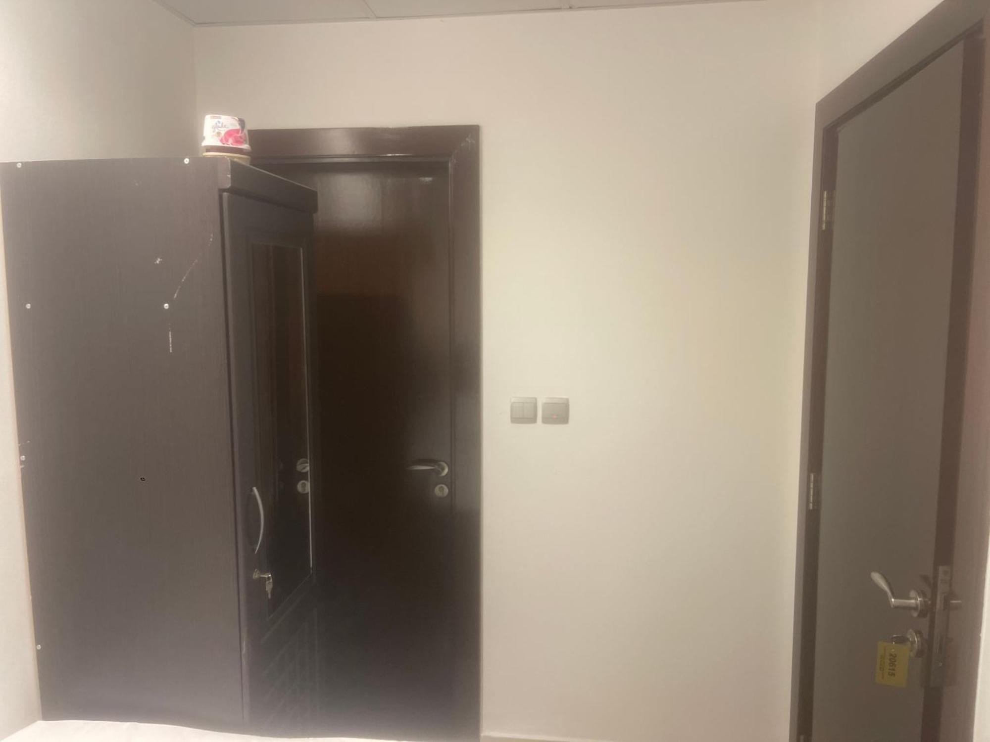 Four Stars Hostel Dubai Eksteriør billede