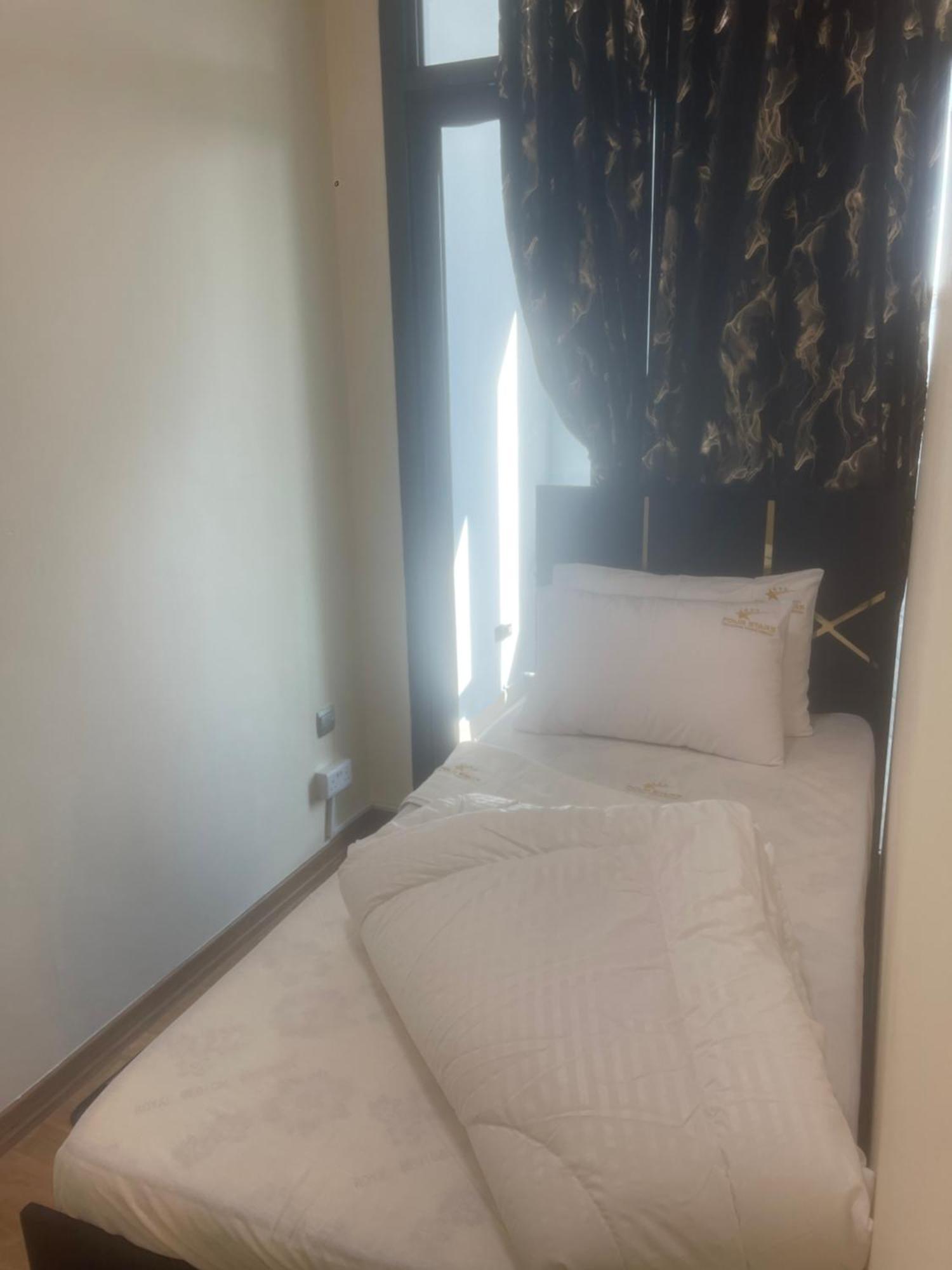 Four Stars Hostel Dubai Eksteriør billede