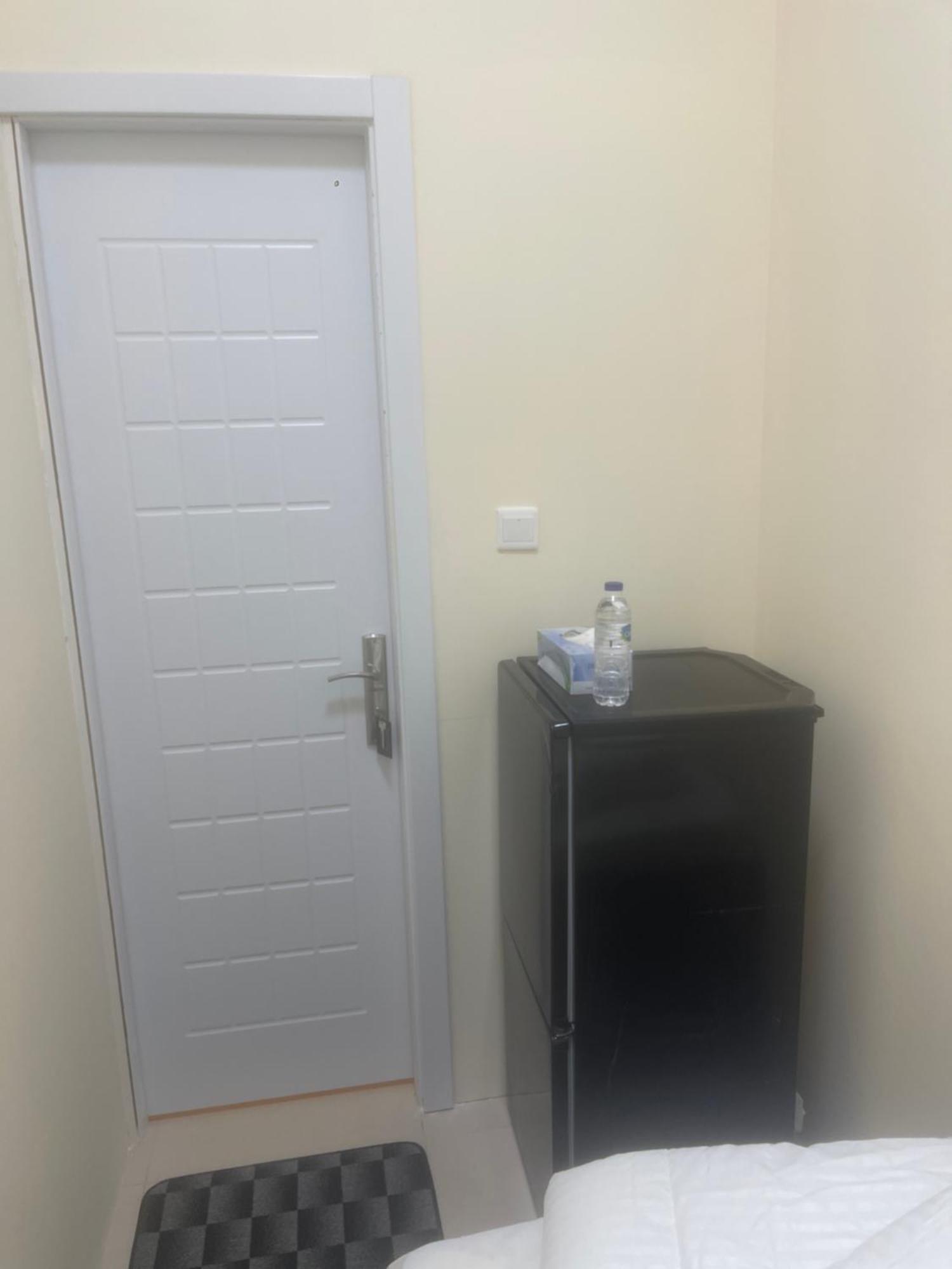 Four Stars Hostel Dubai Eksteriør billede