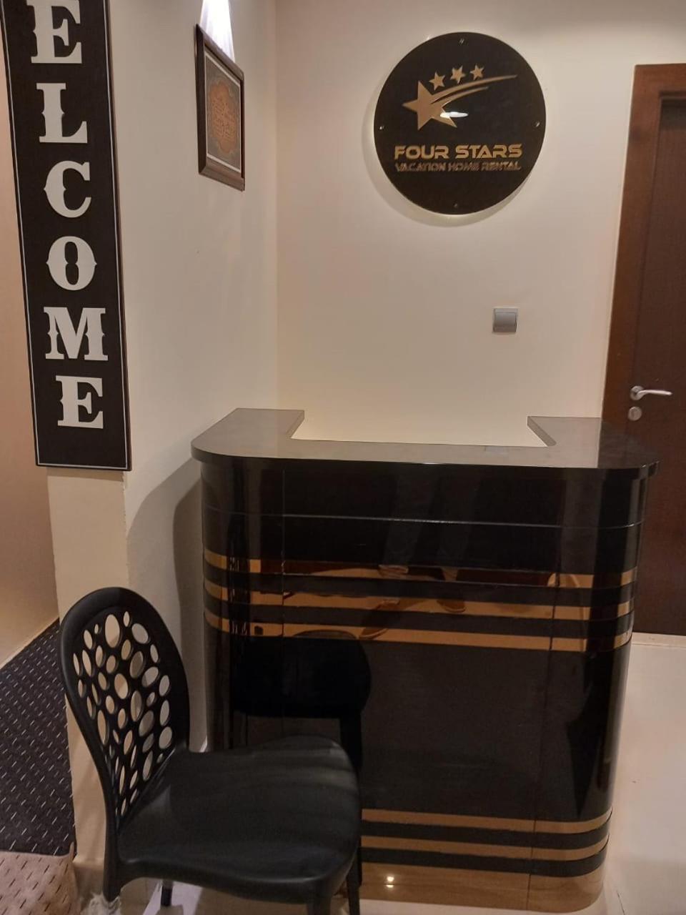 Four Stars Hostel Dubai Eksteriør billede