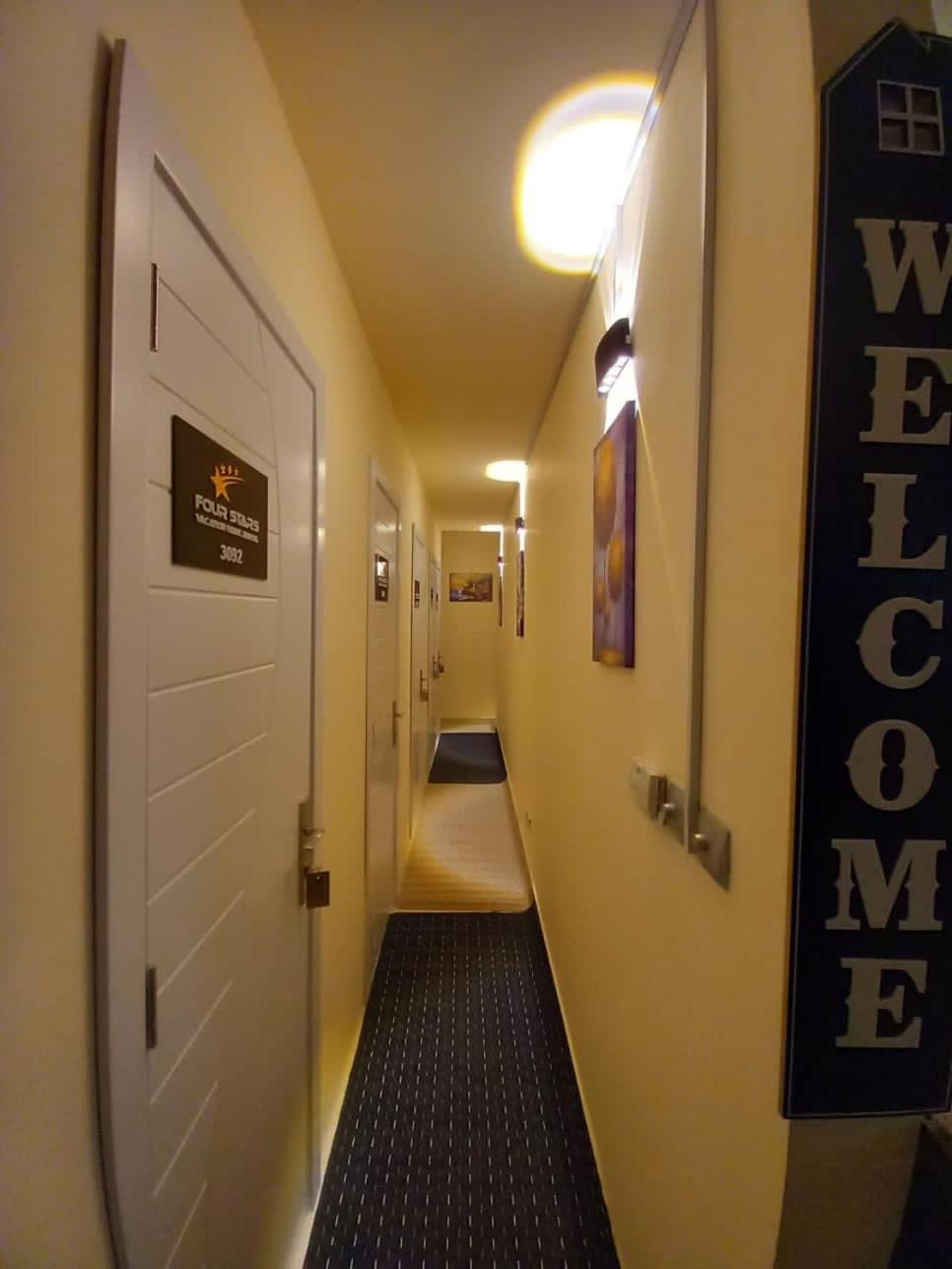 Four Stars Hostel Dubai Eksteriør billede