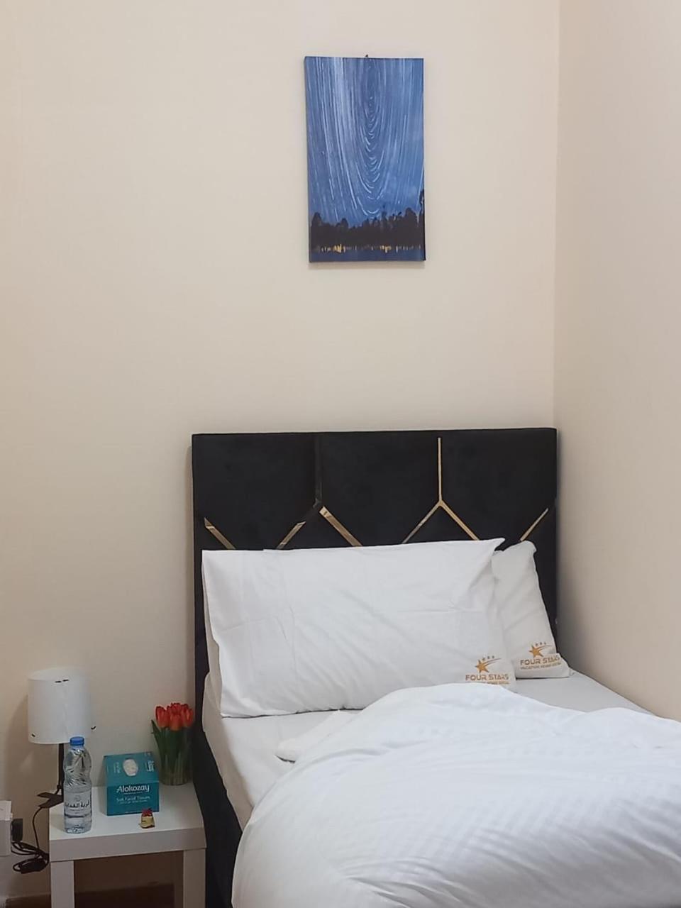 Four Stars Hostel Dubai Eksteriør billede