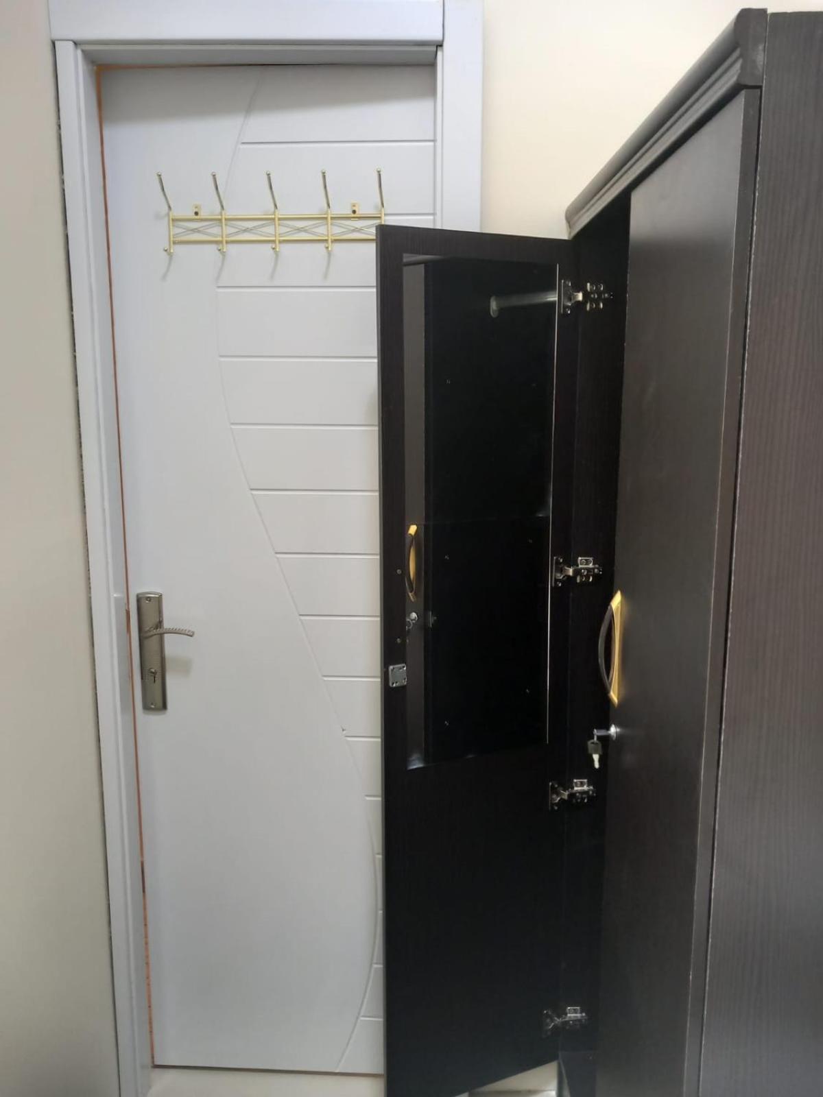 Four Stars Hostel Dubai Eksteriør billede
