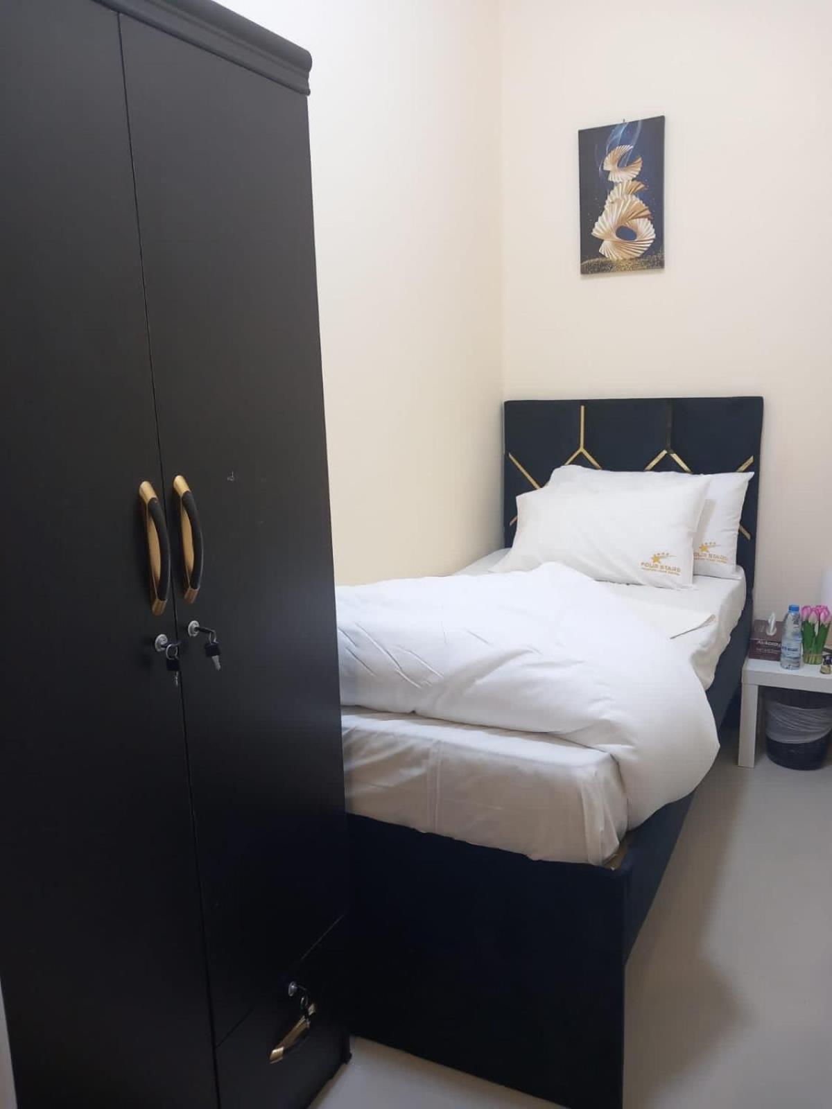 Four Stars Hostel Dubai Eksteriør billede